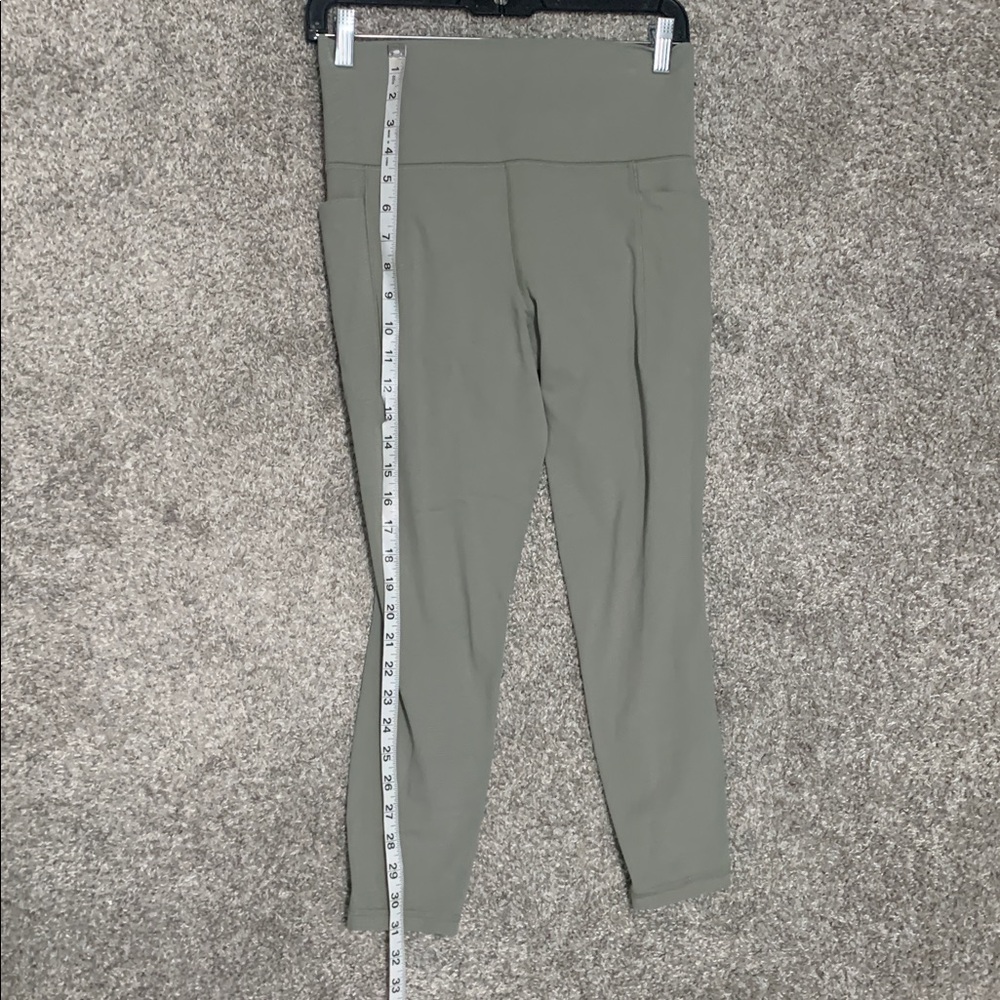 Athleta Salutation Stash Green 7/8 Leggings - Picture 6 of 9